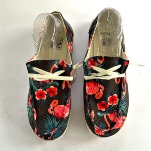 NWT Hawaiian black with red flower boat shoe. Size 41.
